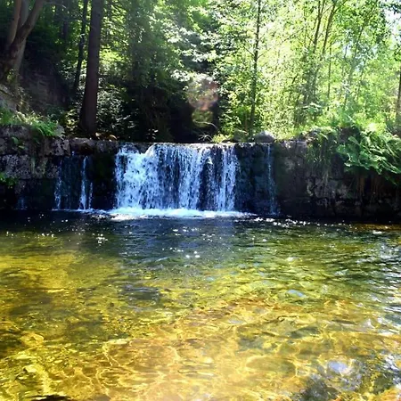 Dziedziniec Karkonoszy * ポドグジン