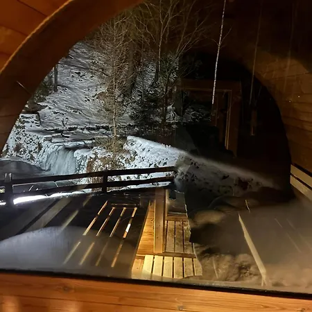 Dziedziniec Karkonoszy Tatil Evi *